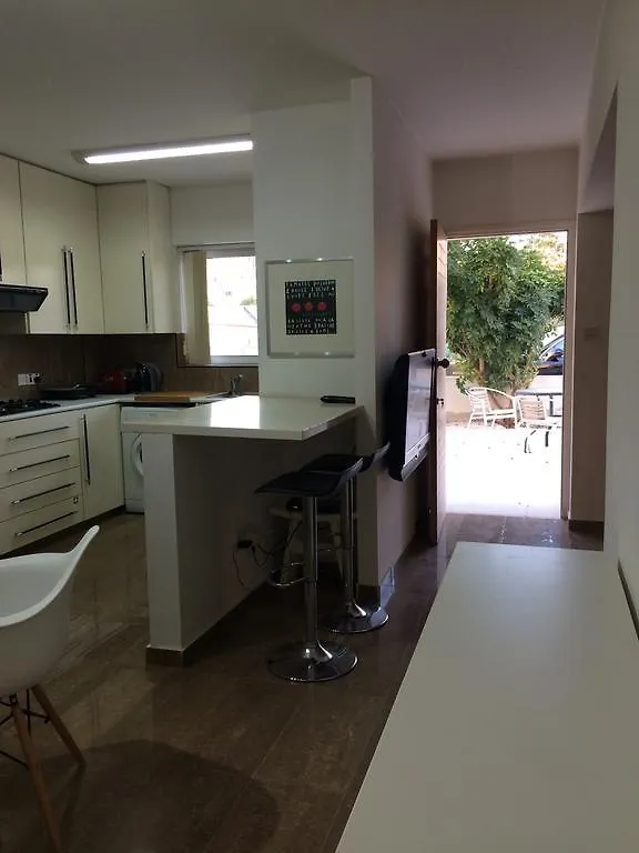 Designers Apt Daire Larnaca