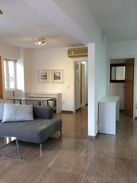 Designers Apt Daire Larnaca